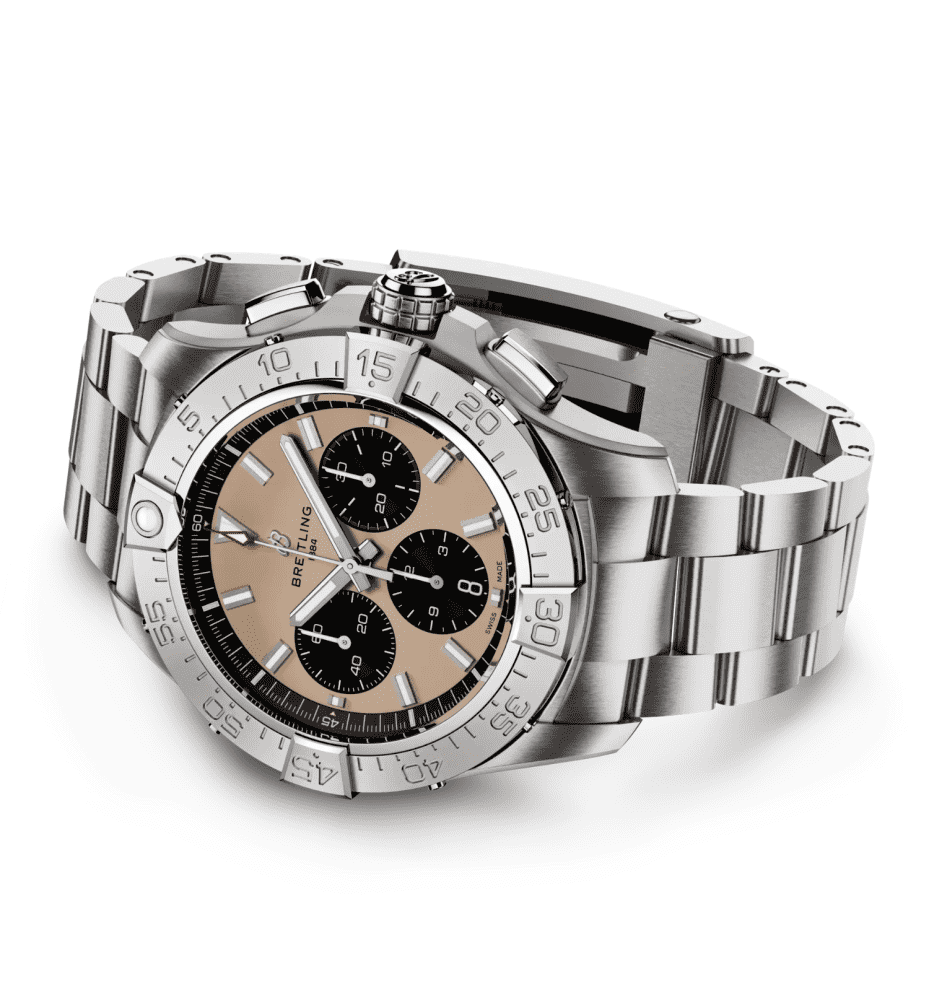 Orologio Breitling con cassa in acciaio e lunetta con numeri, vista laterale