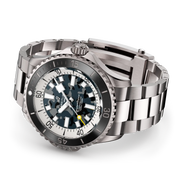 Orologio subacqueo in titanio con bracciale a maglie e quadrante nero mimetico