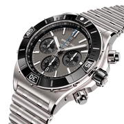 Orologio cronografo in titanio Breitling con quadrante nero e lunetta tachimetrica