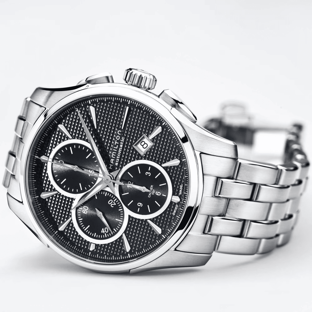 Orologio Hamilton cronografo automatico con quadrante nero, tre contatori e bracciale acciaio