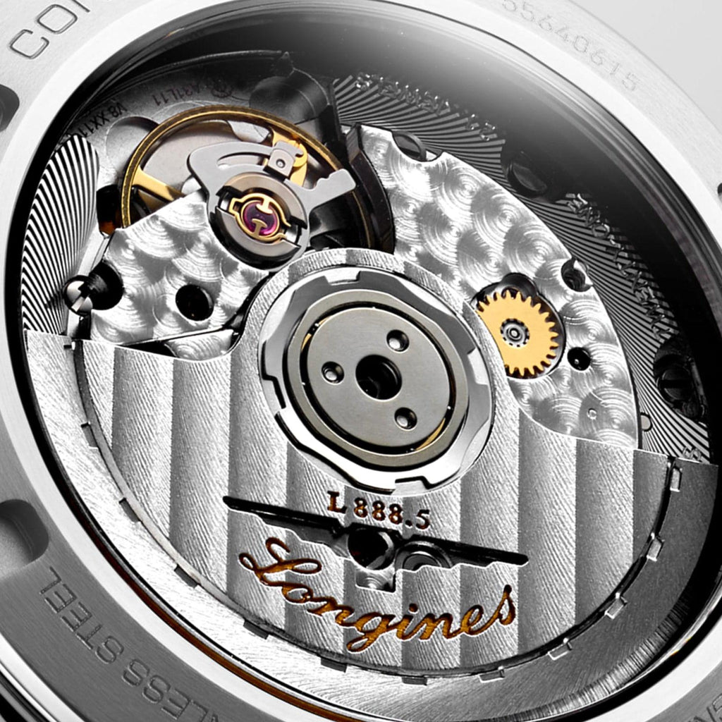 Movimento automatico dell’orologio Longines Conquest, parti in acciaio con incisioni