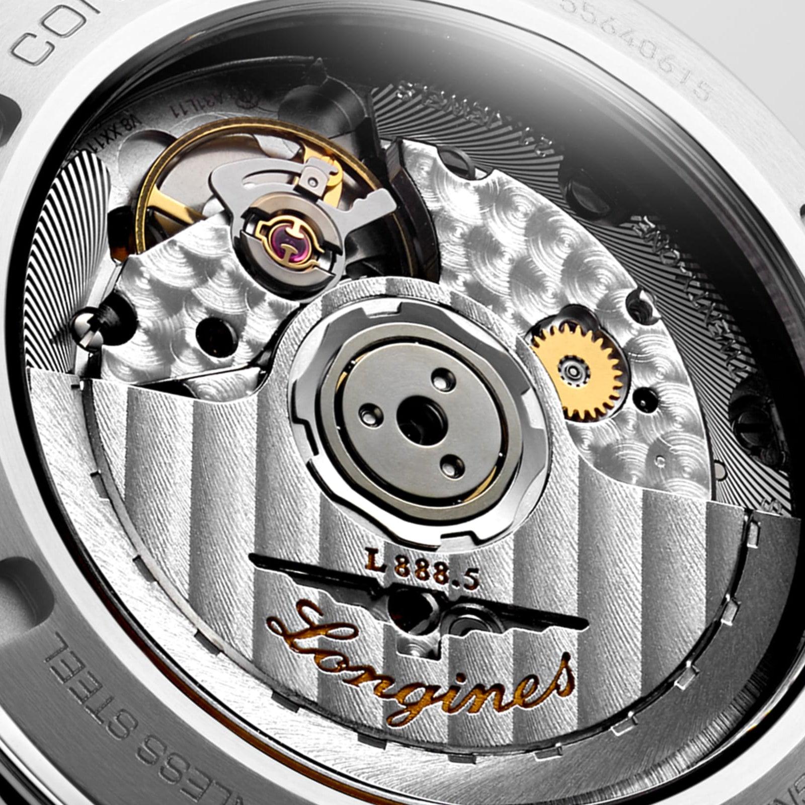 Movimento automatico dell’orologio Longines Conquest, parti in acciaio con incisioni