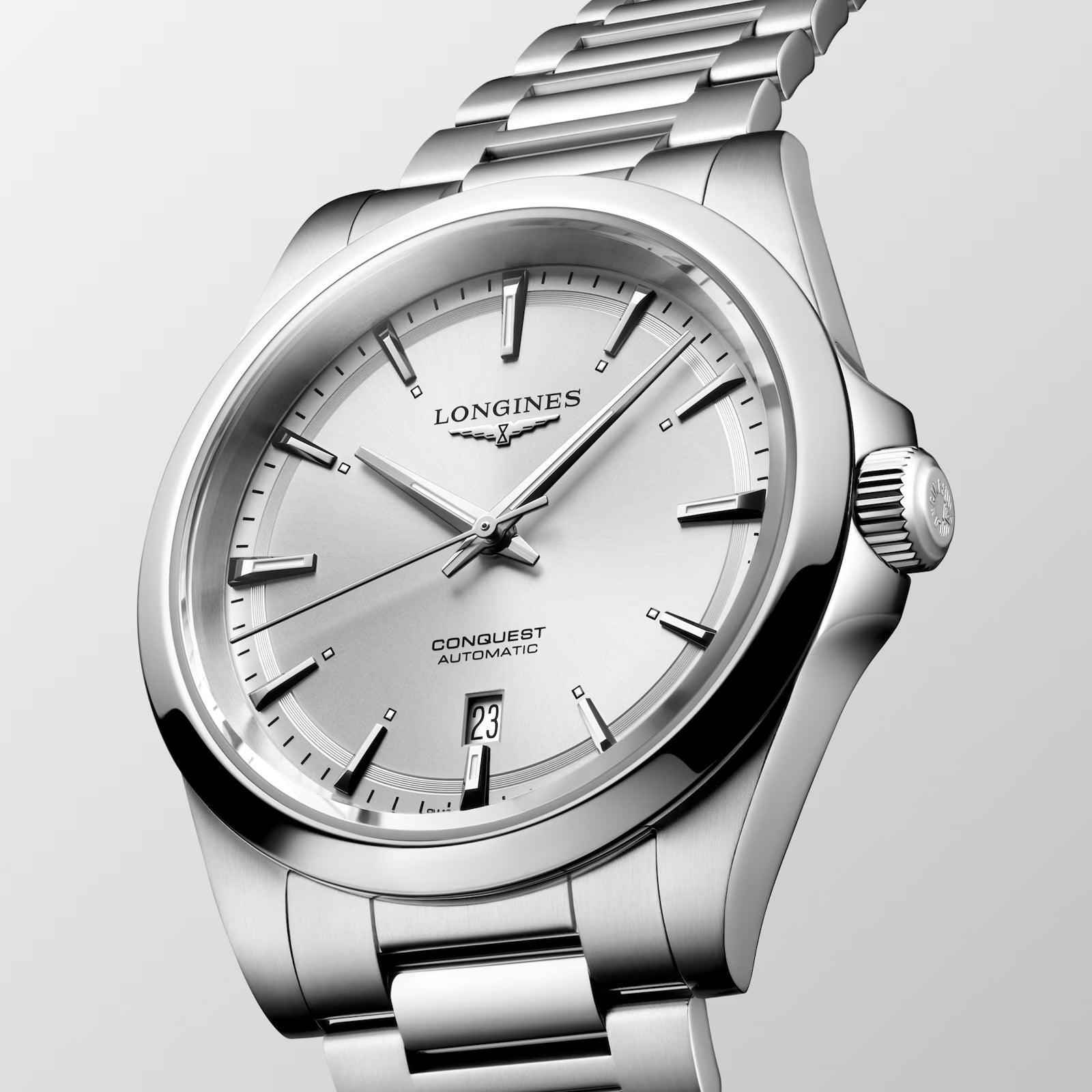 Orologio Longines Conquest in acciaio, quadrante bianco con indici e datario 23