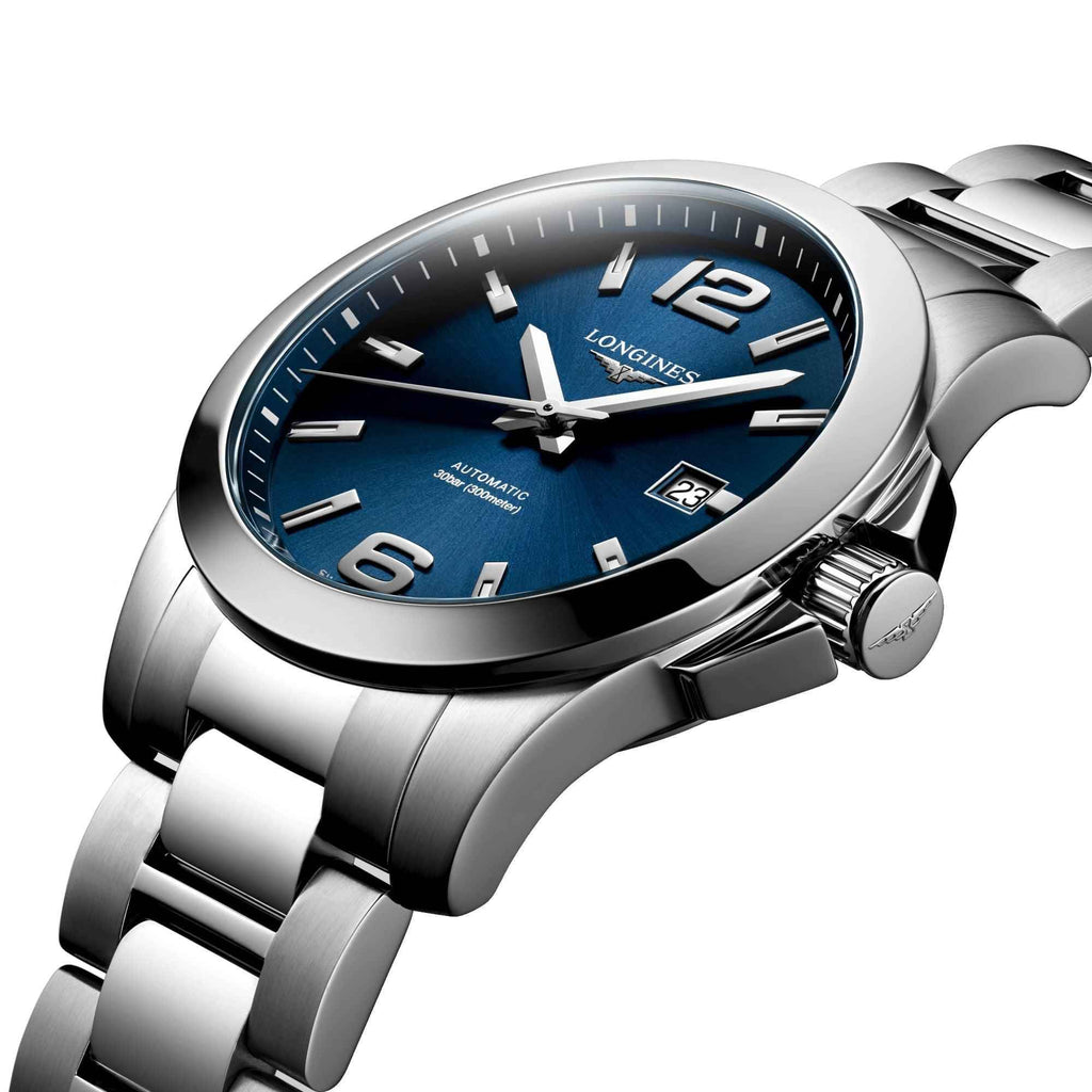Orologio Longines Conquest 41 mm acciaio, quadrante blu, datario 23, vista laterale