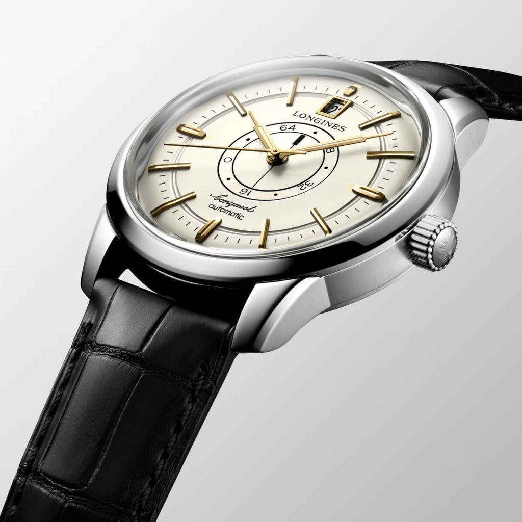 Orologio Longines Conquest 38 mm in acciaio: quadrante champagne, corona laterale, pelle nera