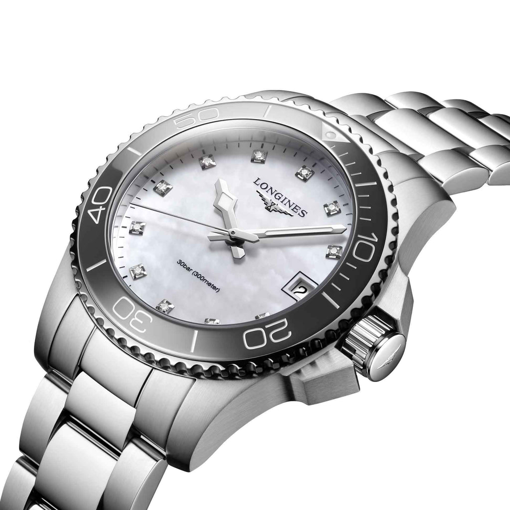 Orologio Longines Hydroconquest in acciaio con quadrante chiaro e indici brillanti