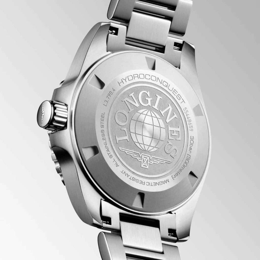 Fondello dell’orologio Longines Hydroconquest GMT in acciaio con incisione globo