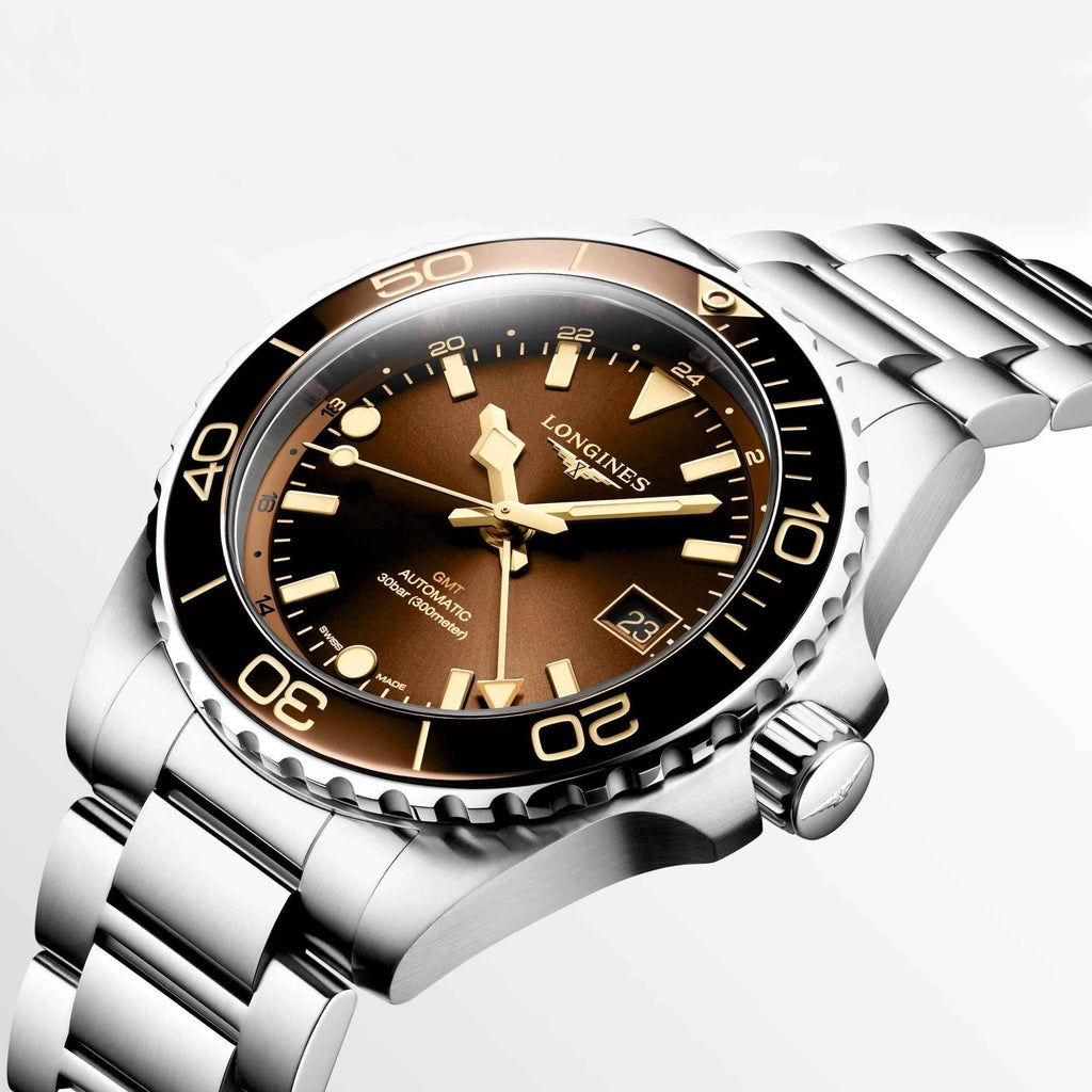 Orologio Hydroconquest GMT con quadrante marrone scuro e lunetta nera in acciaio