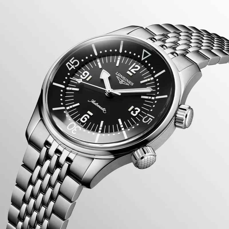 Orologio subacqueo nero con corona zigrinata e bracciale in acciaio