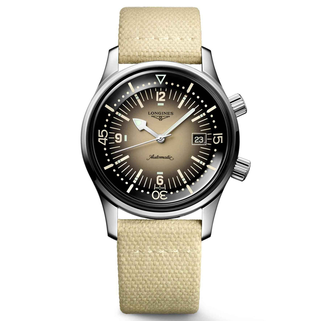 Orologio subacqueo Longines con cinturino beige in tessuto e quadrante nero, cassa acciaio 42 mm
