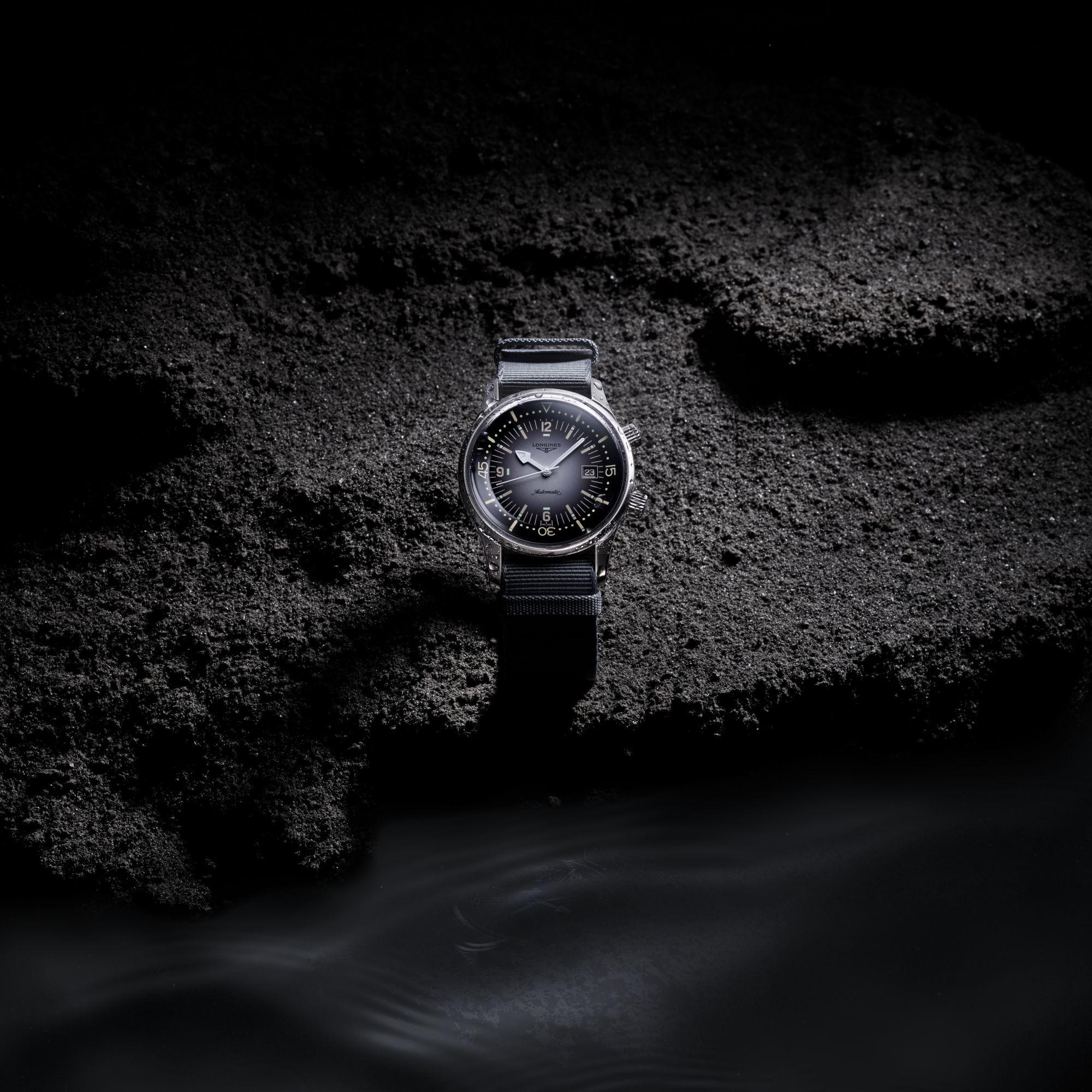 Orologio automatico subacqueo 42 mm con bracciale metallico e quadrante scuro