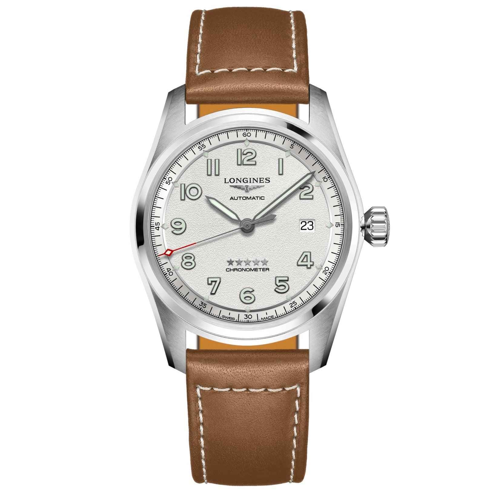 Orologio da polso con quadrante argento, corona laterale e cinturino in pelle marrone