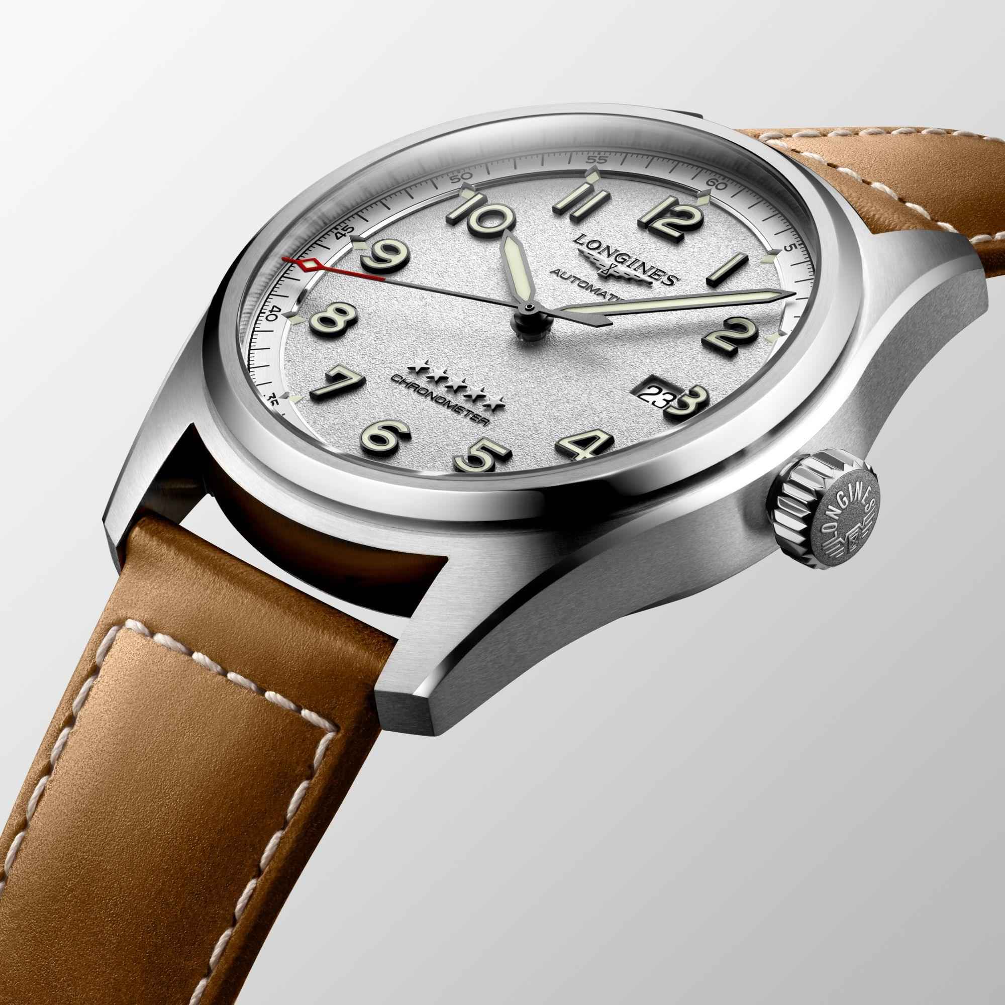 Orologio Longines Spirit con quadrante bianco e lancette nere, cassa acciaio argento