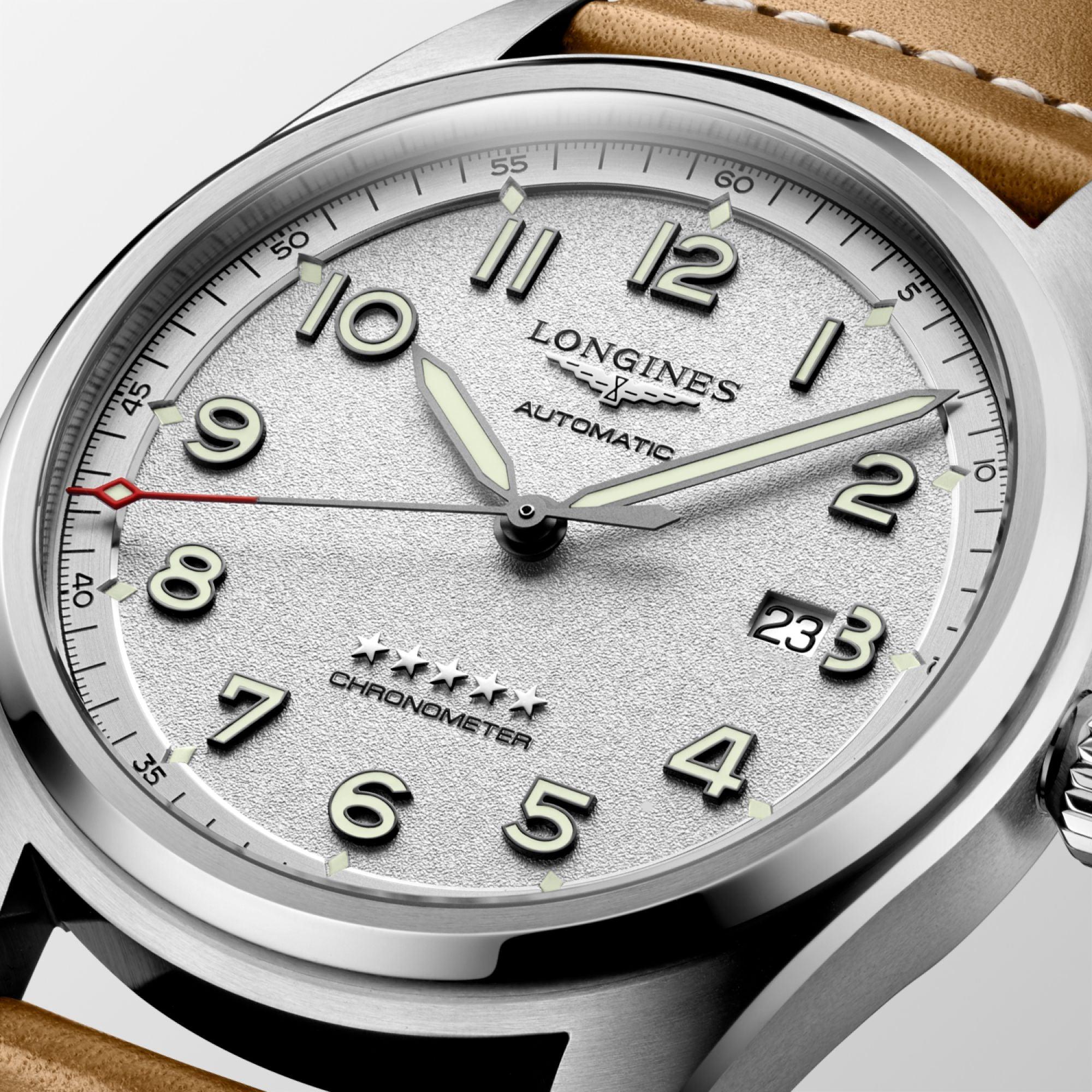 Orologio Longines Spirit 42mm automatico con quadrante argento e cinturino in pelle marrone