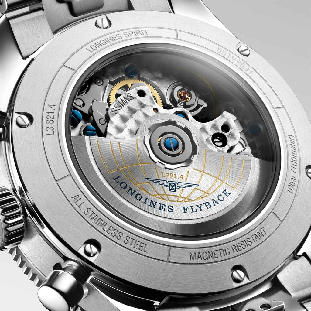 Fondello a vista dell’orologio Longines in acciaio con meccanismo e scritta Flyback.