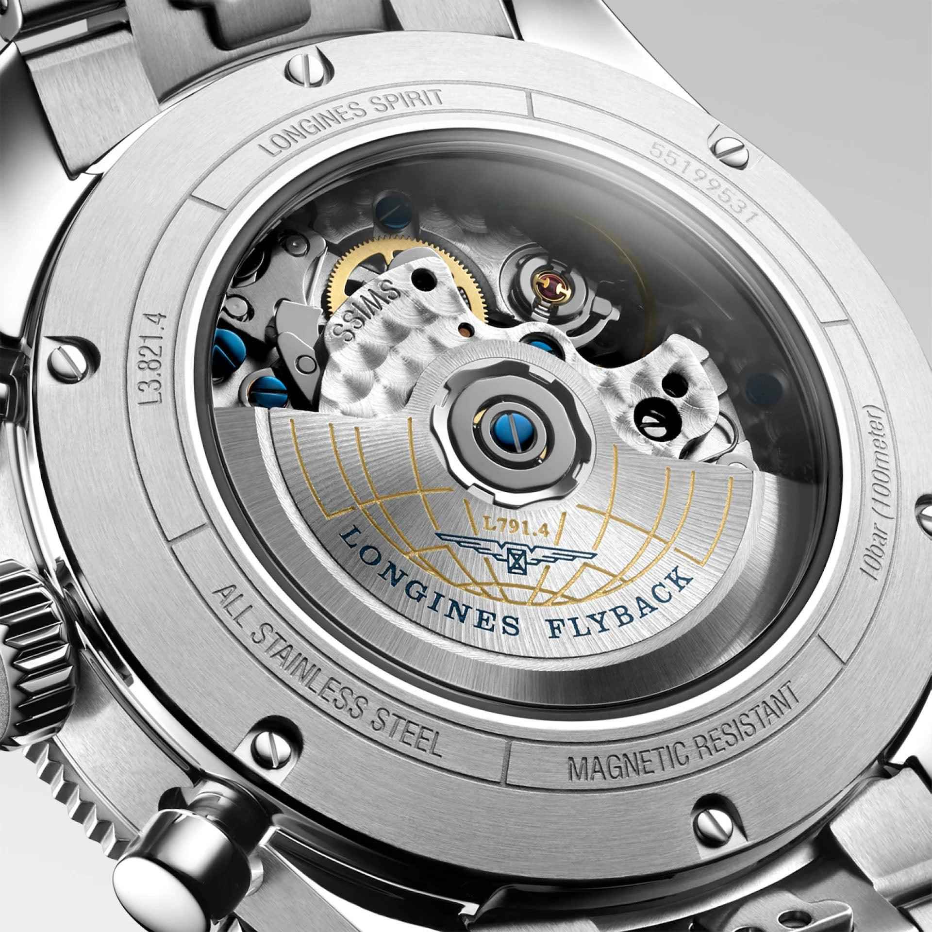 Fondello a vista dell’orologio Longines in acciaio con meccanismo e scritta Flyback.