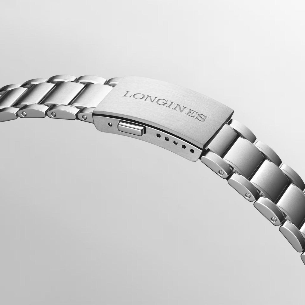 Bracciale e fibbia in acciaio Longines, maglie metalliche con fori sul cinturino