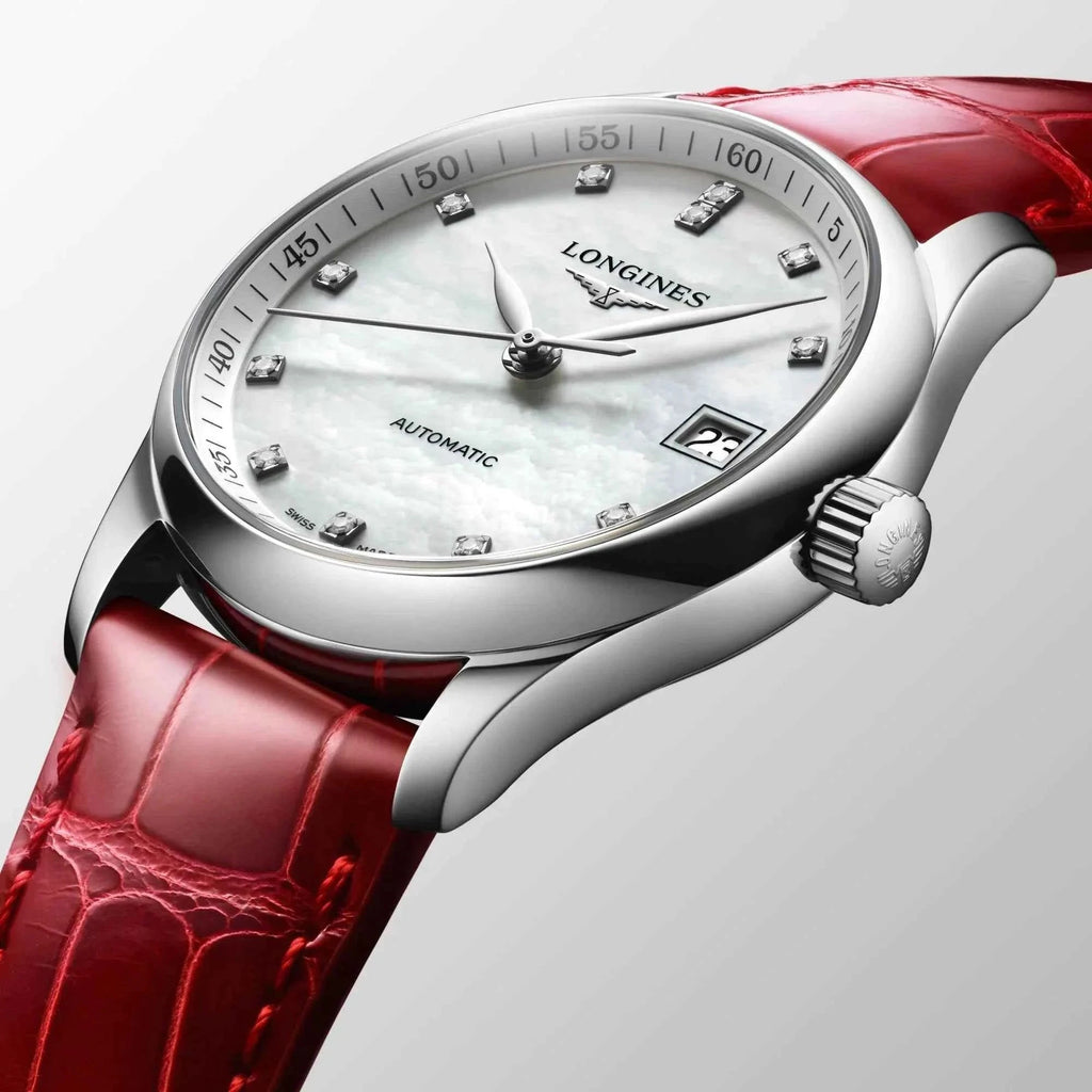 Orologio Longines automatico: cassa in acciaio lucido, quadrante madreperla e corona laterale