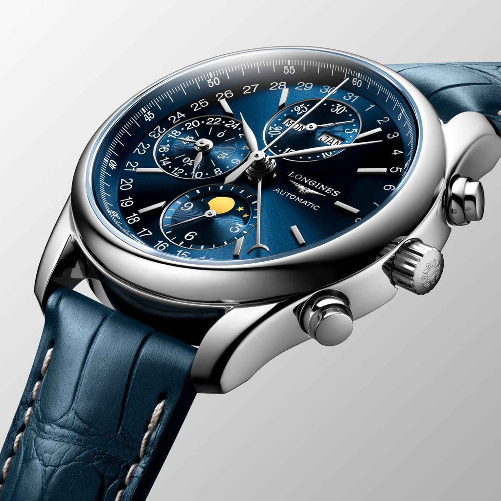 Orologio con quadrante blu e subquadranti, lunetta in acciaio, corone laterali