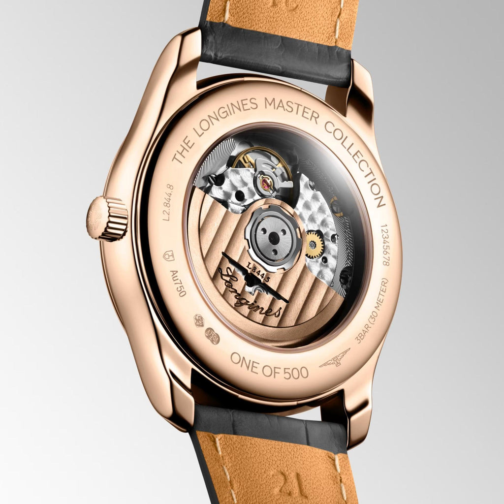 Orologio Longines con fondello a vista, movimento meccanico e cinturino pelle nera