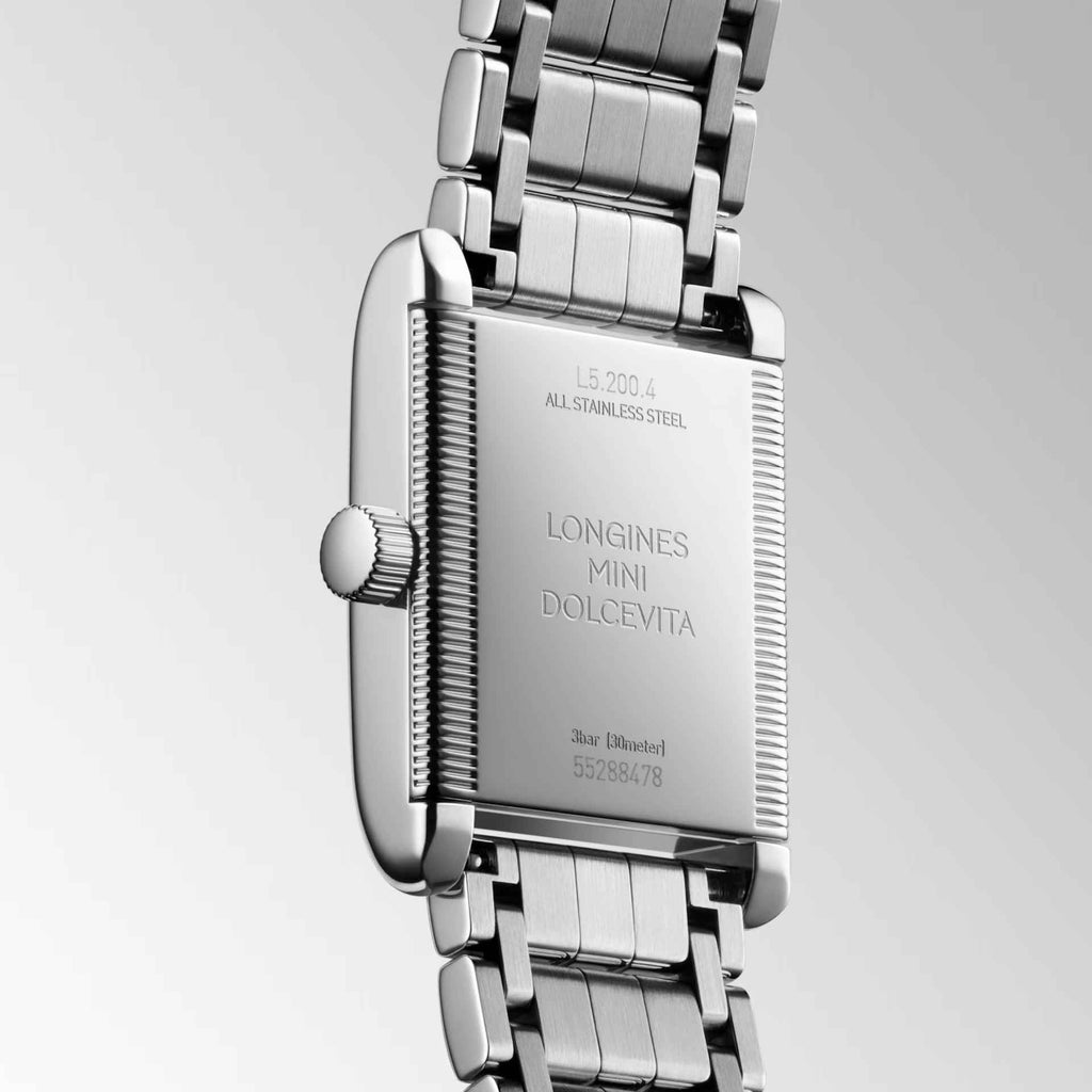Orologio al polso con fondello in acciaio con scritte Longines