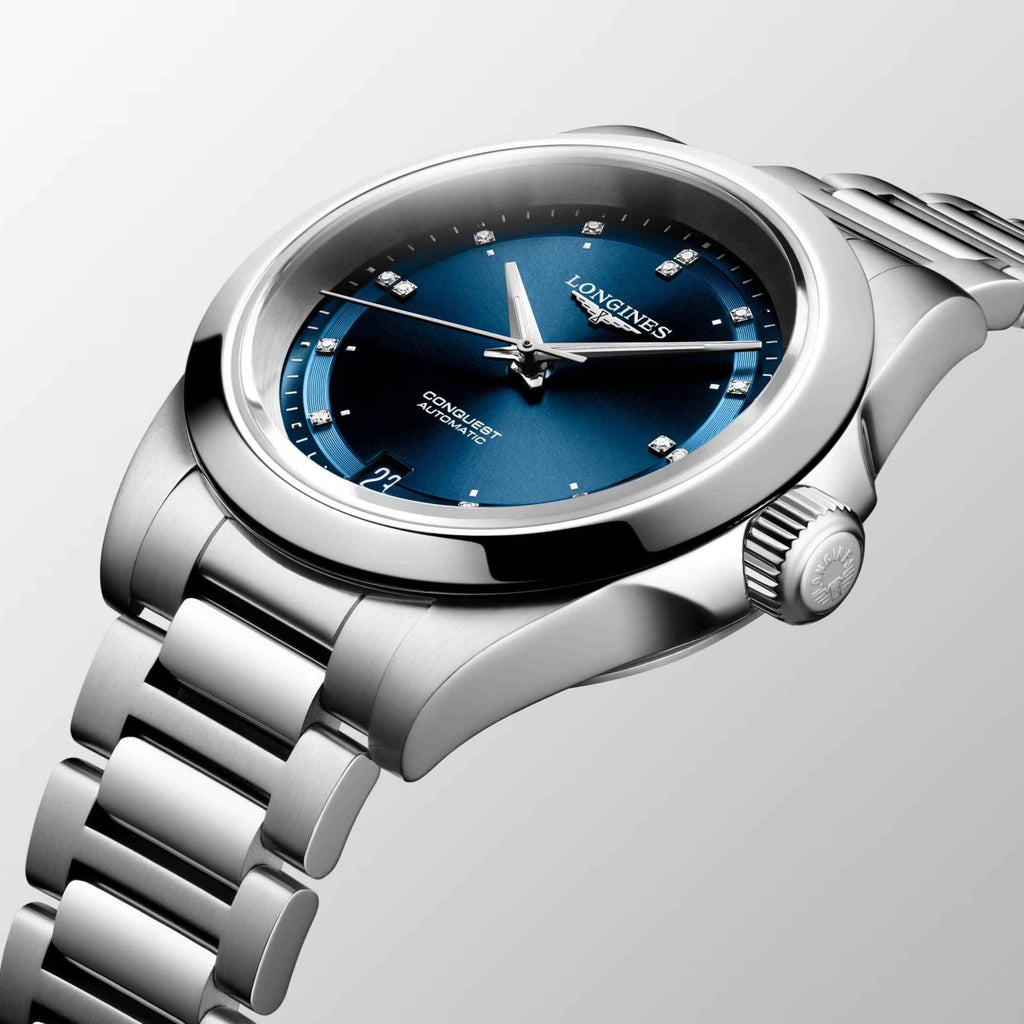 Orologio Longines New Conquest quadrante blu scuro, cassa in acciaio lucido, corona zigrinata