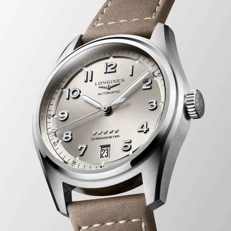 Orologio acciaio con quadrante champagne e calendario alle 23, cinturino pelle marrone