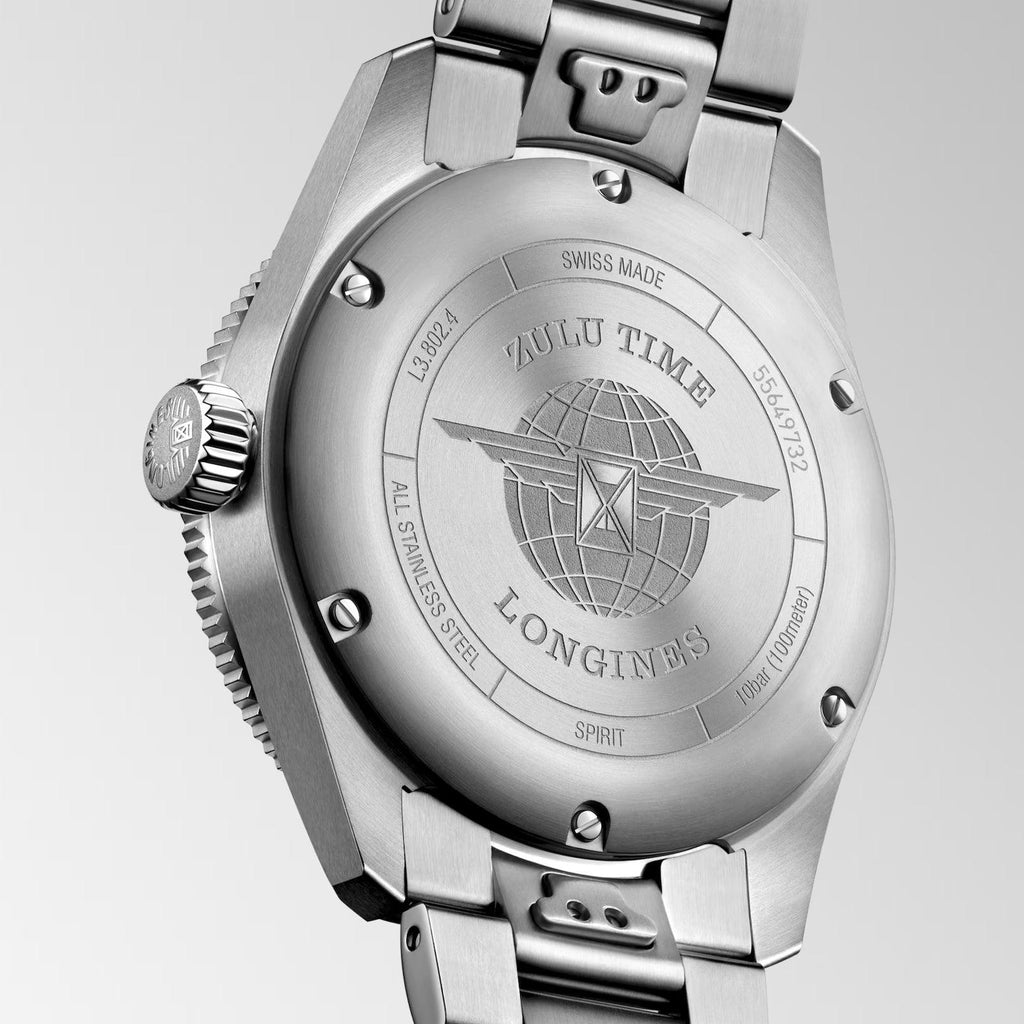 Longines Spirit otomatik saat; çelik arka kapak gravürlü ve bileklik bağlantılı