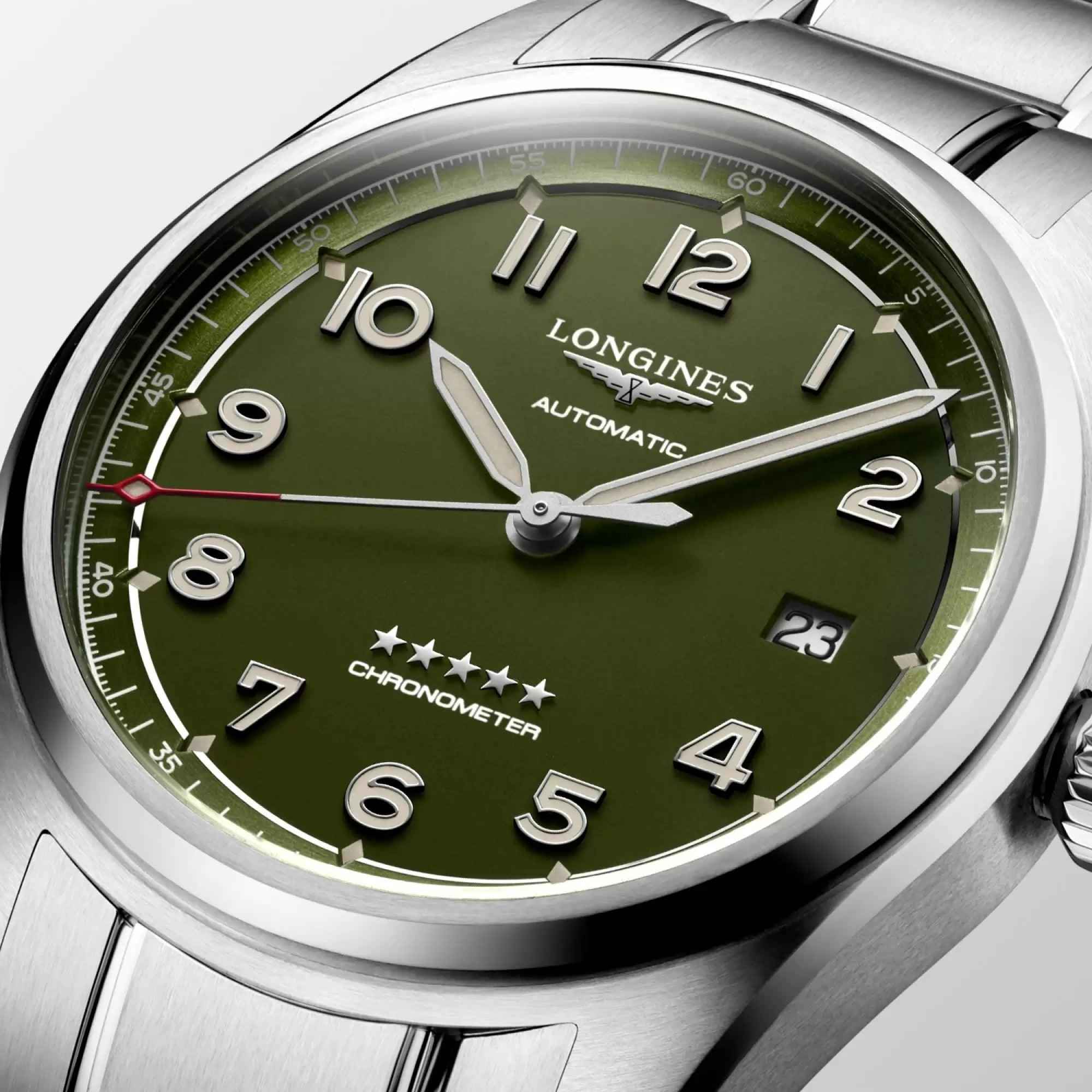 Orologio Longines Spirit con quadrante verde oliva, marcatori e lancette automatiche