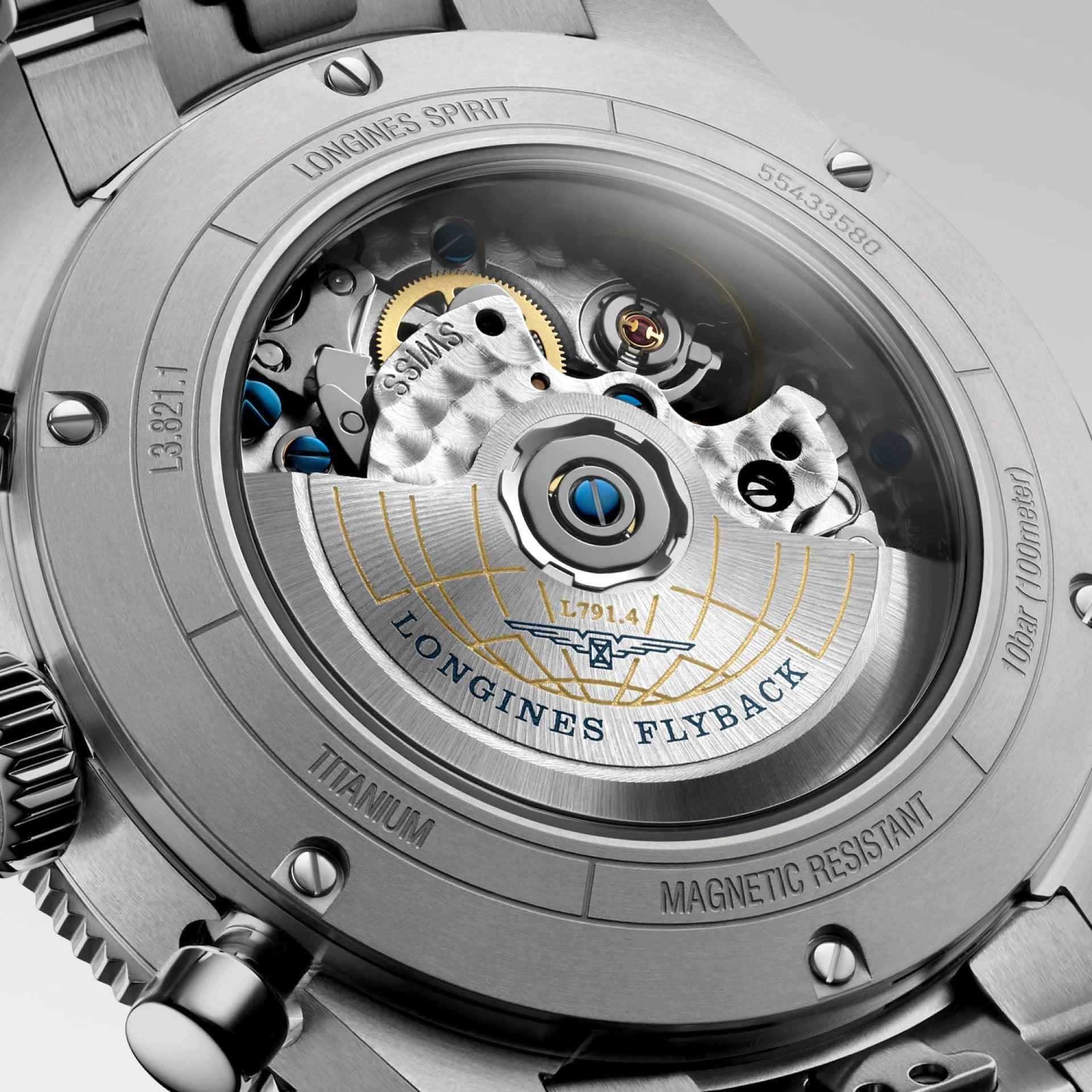 Orologio Longines Spirit Flyback 42mm, fondello con meccanismo a vista e scritta Longines Flyback