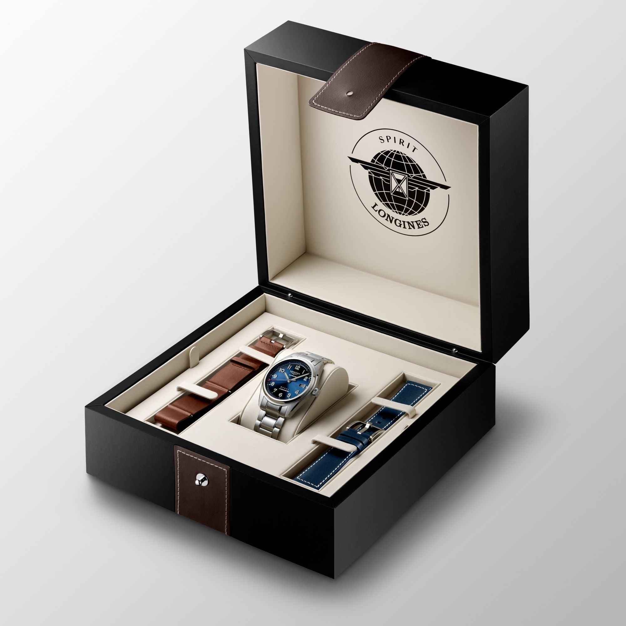 Orologio Longines Spirit nella confezione regalo con scatola nera e cinturini