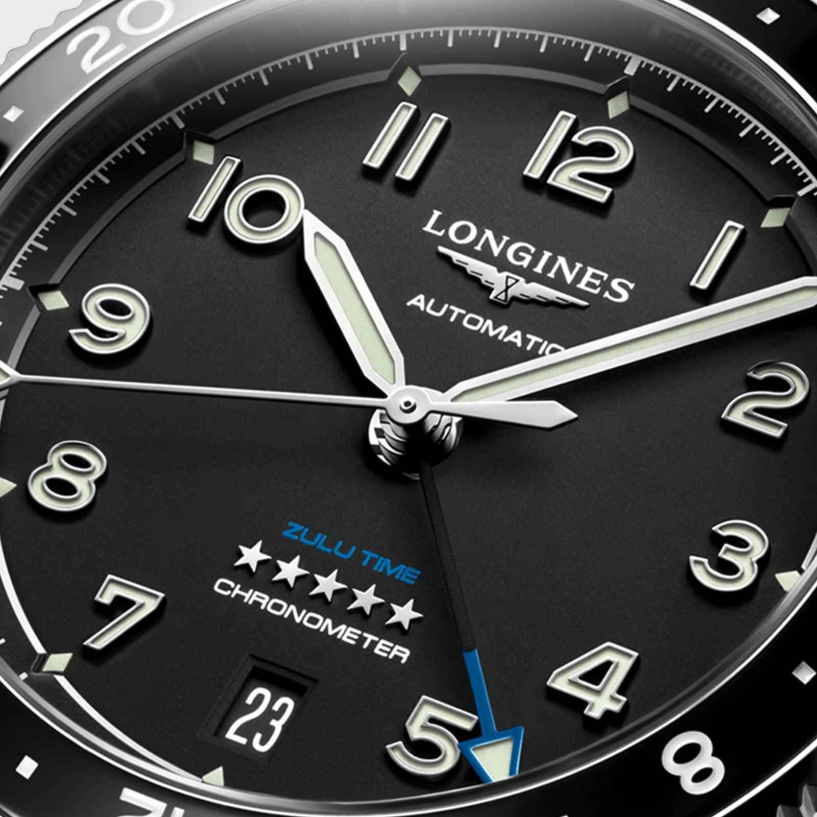 Quadrante nero dell’orologio Longines con Zulu Time e indici luminescenti