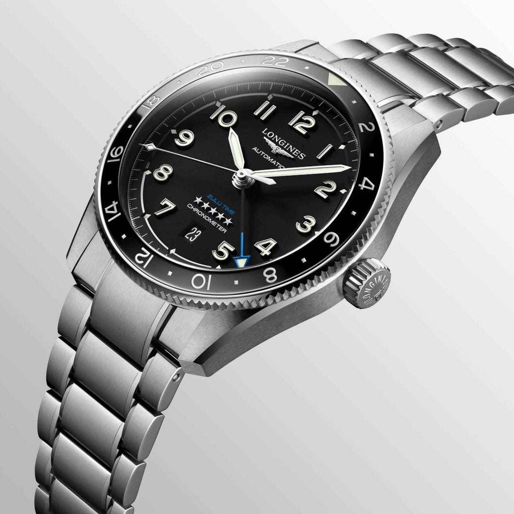 Orologio automatico 42 mm: quadrante nero, indici luminosi e cinturino in acciaio