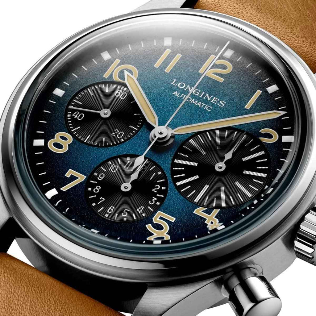 Orologio Longines BigEye 41 mm con quadrante blu petrolio e tre subdial neri
