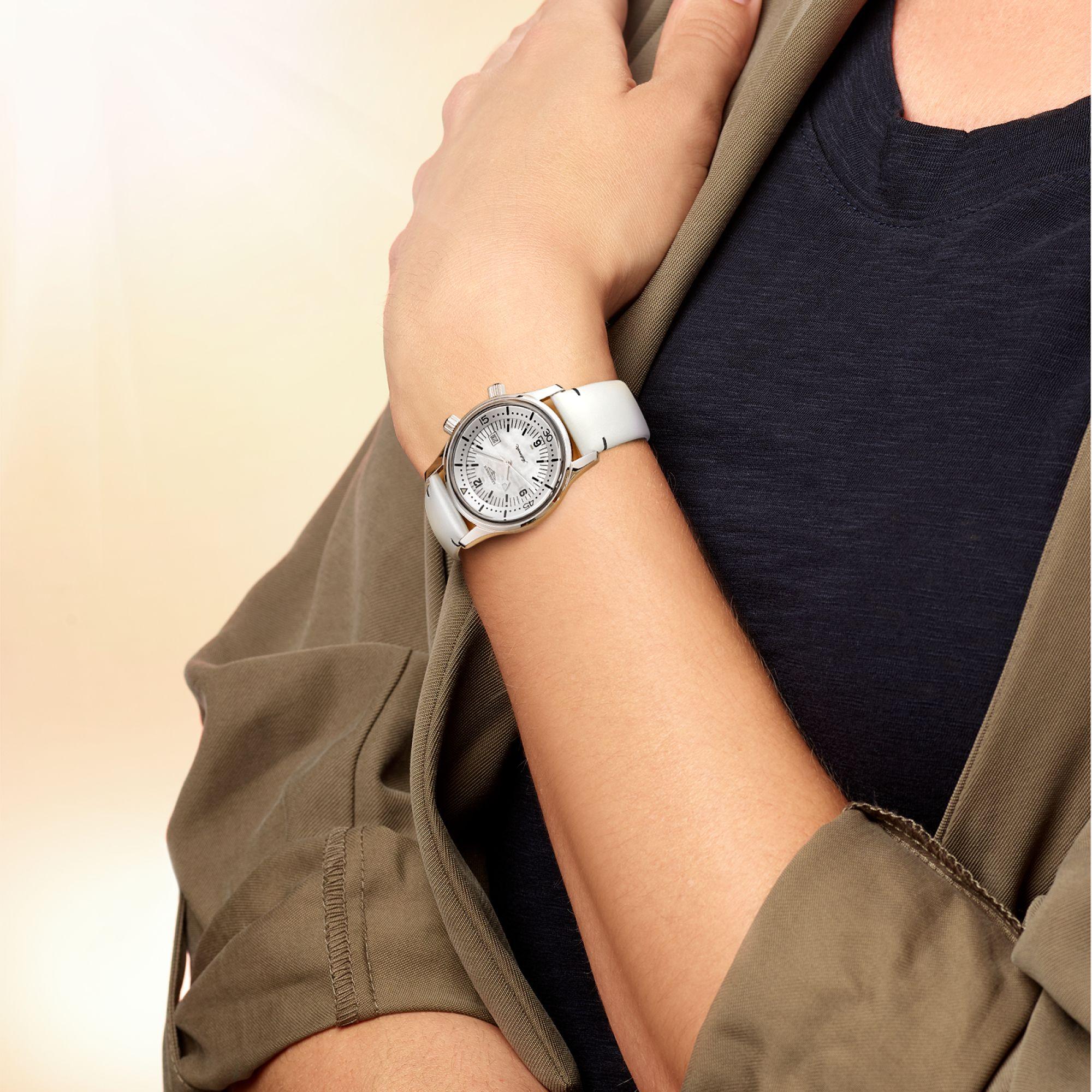 Orologio Longines da 36 mm con quadrante madreperla, cassa acciaio e cinturino bianco