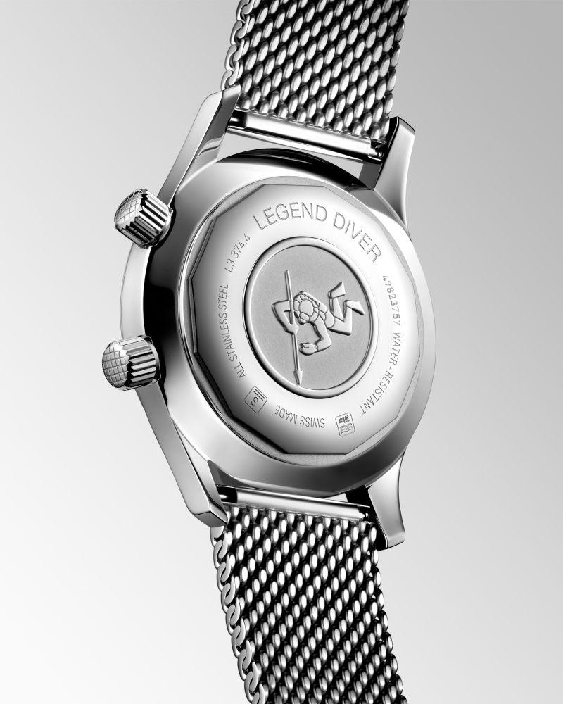Orologio sub automatico Longines con fondello inciso e cinturino in maglia d’acciaio