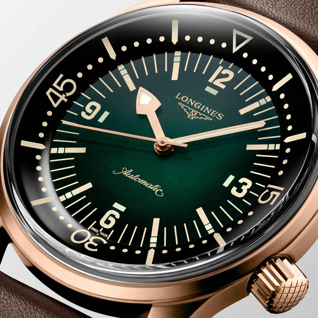Orologio subacqueo con quadrante nero-verde, indici luminescenti e lancette