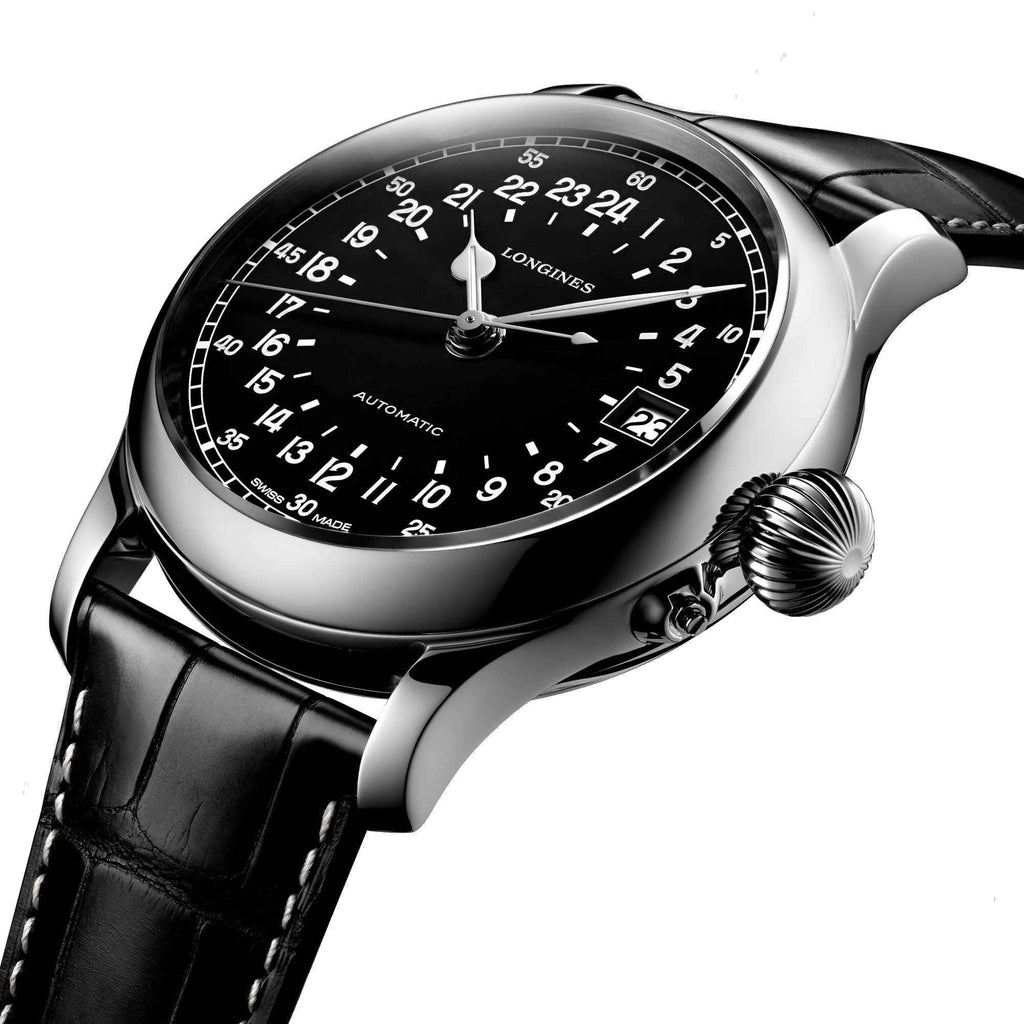 Orologio Longines con quadrante nero e lancette, cassa d’acciaio, cinturino in alligatore.