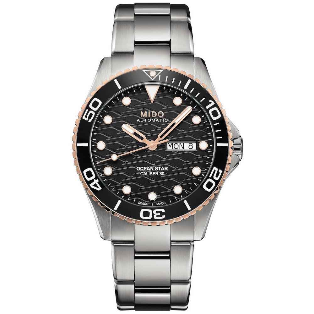 Orologio automatico con quadrante nero e bracciale in acciaio, cassa 42 mm