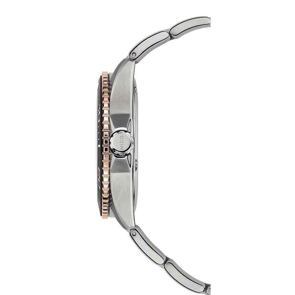 Orologio automatico con cassa in acciaio e ghiera con inserti rosati