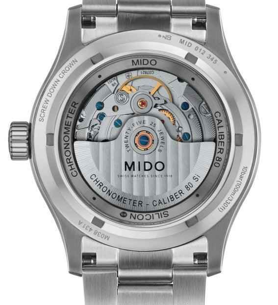 Orologio automatico: fondello con movimento a vista e scritte, cassa in acciaio
