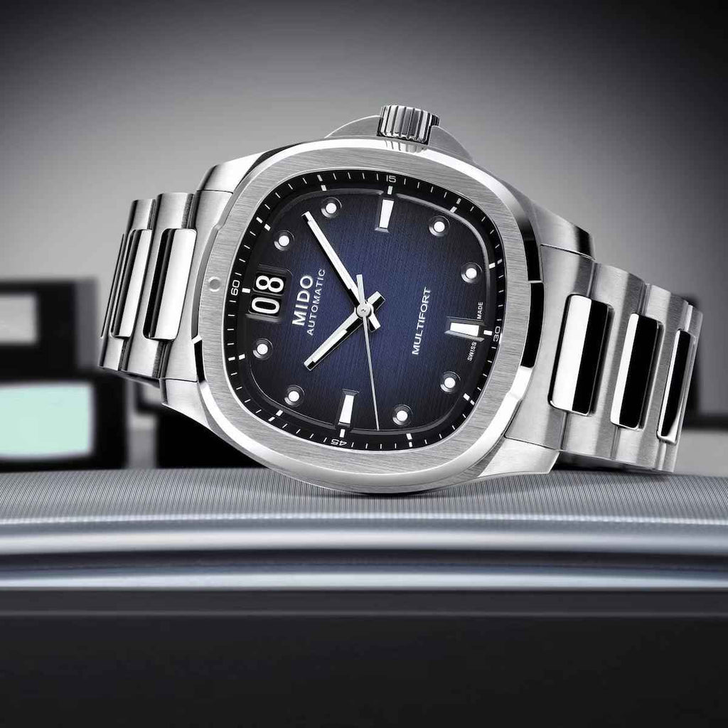 Orologio Mido Multifort con bracciale d’acciaio e quadrante blu scuro