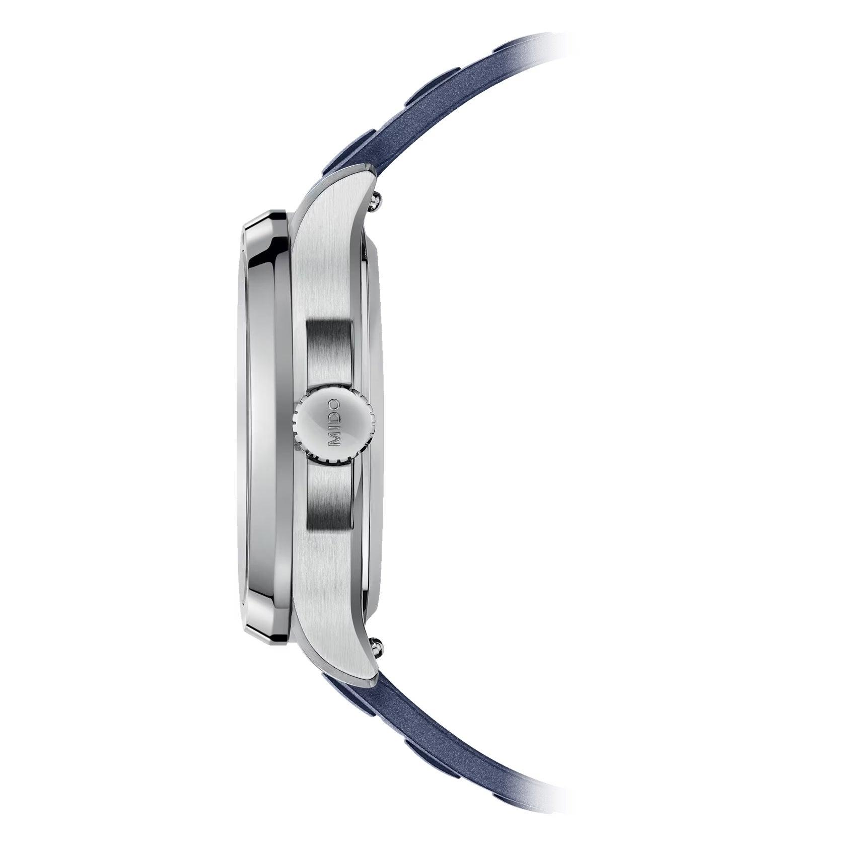 Orologio automatico con cassa in acciaio e cinturino blu, vista laterale