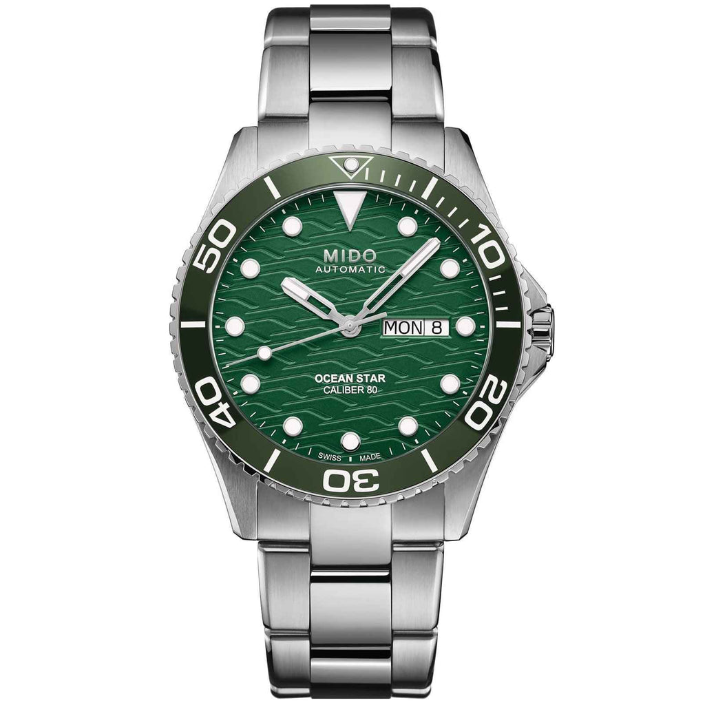 Orologio subacqueo automatico verde in acciaio con quadrante e cinturino maglia