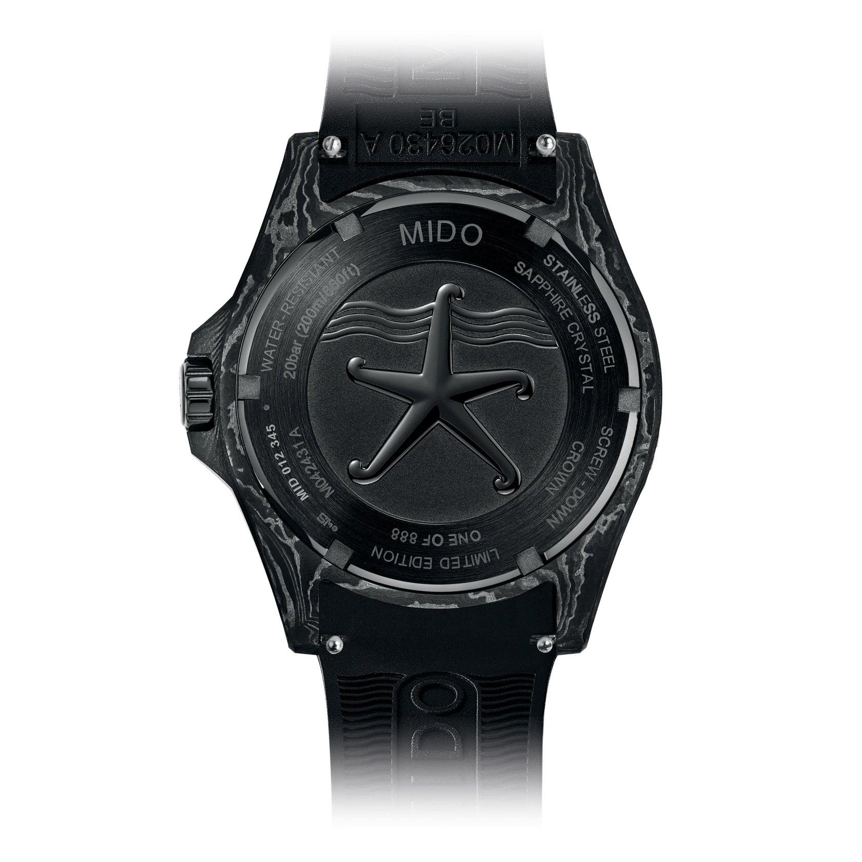Orologio nero dal fondello: stella incisa e scritte, cassa nera in carbonio