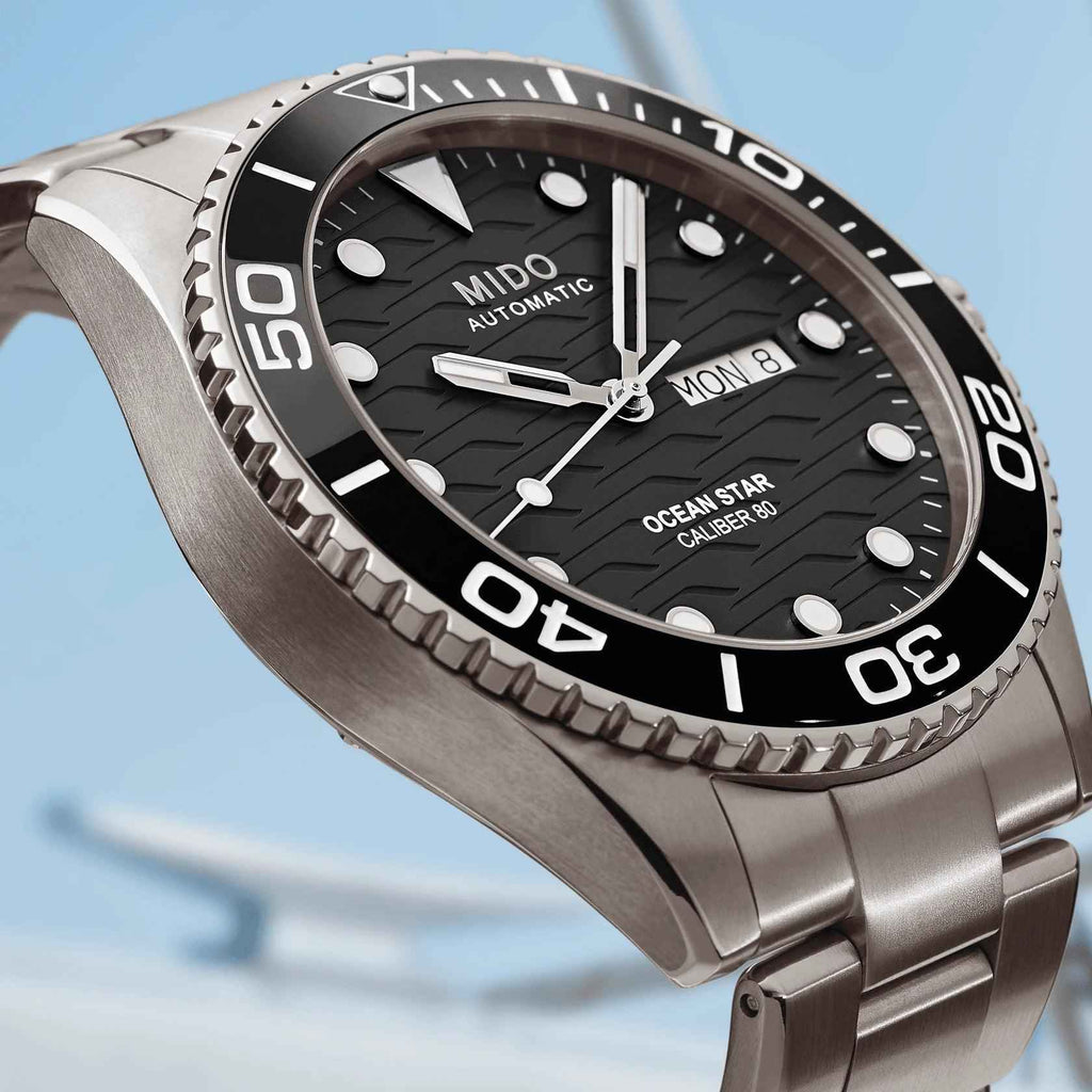 Orologio Mido Ocean Star nero automatico, lunetta girevole e cassa in titanio