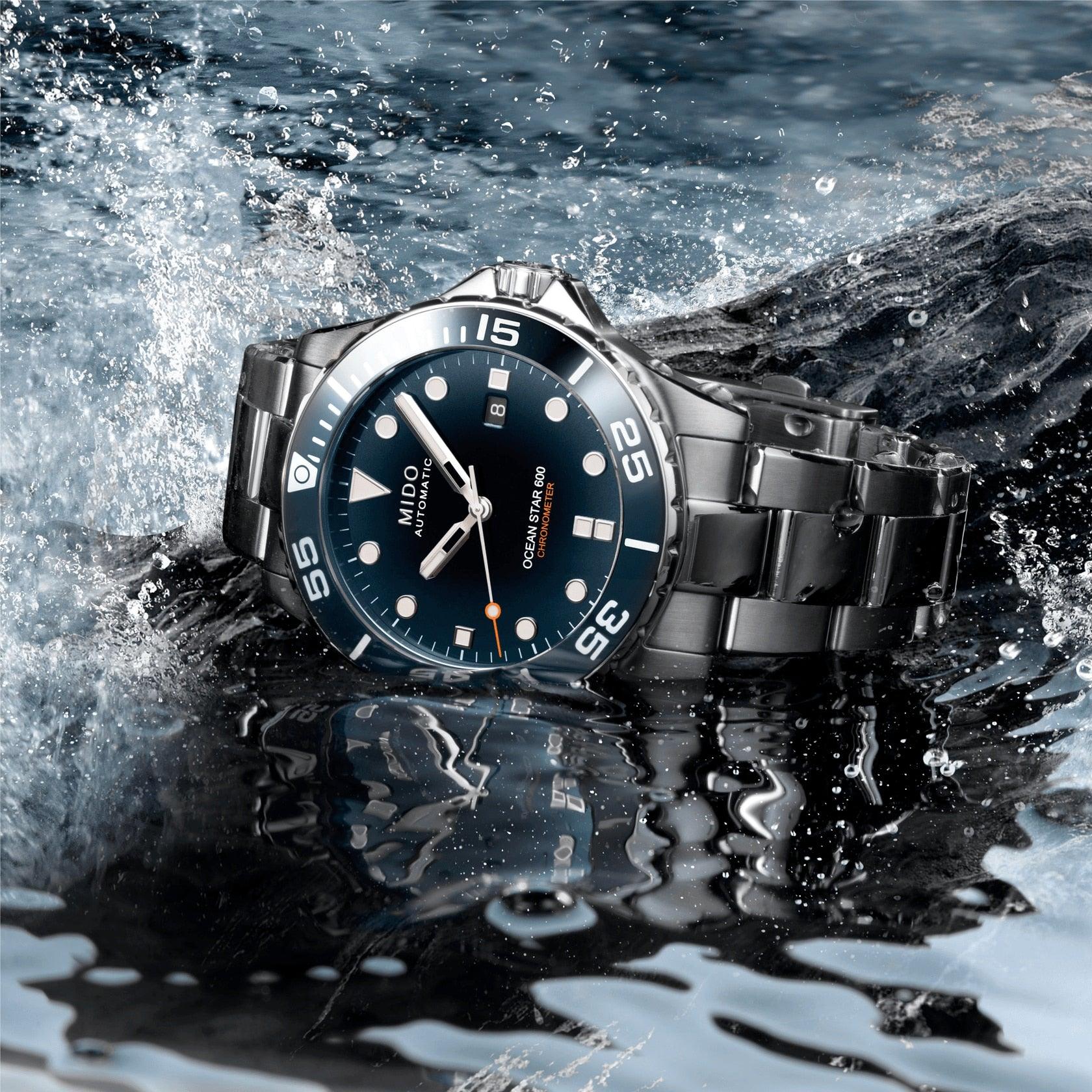 Orologio Mido Ocean Star 600 blu, quadrante analogico e lunetta con numeri