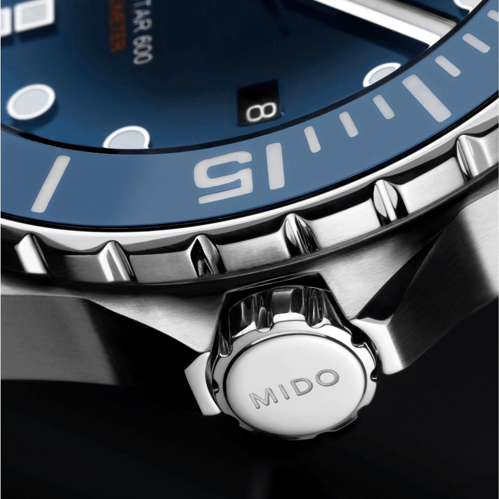 Orologio Mido Ocean Star 600 blu: lunetta con tacche e corona con logo