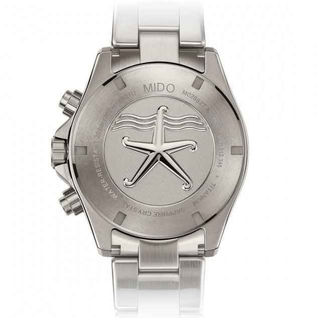 Orologio Ocean Star con fondello in titanio inciso a stella e cinturino metallico
