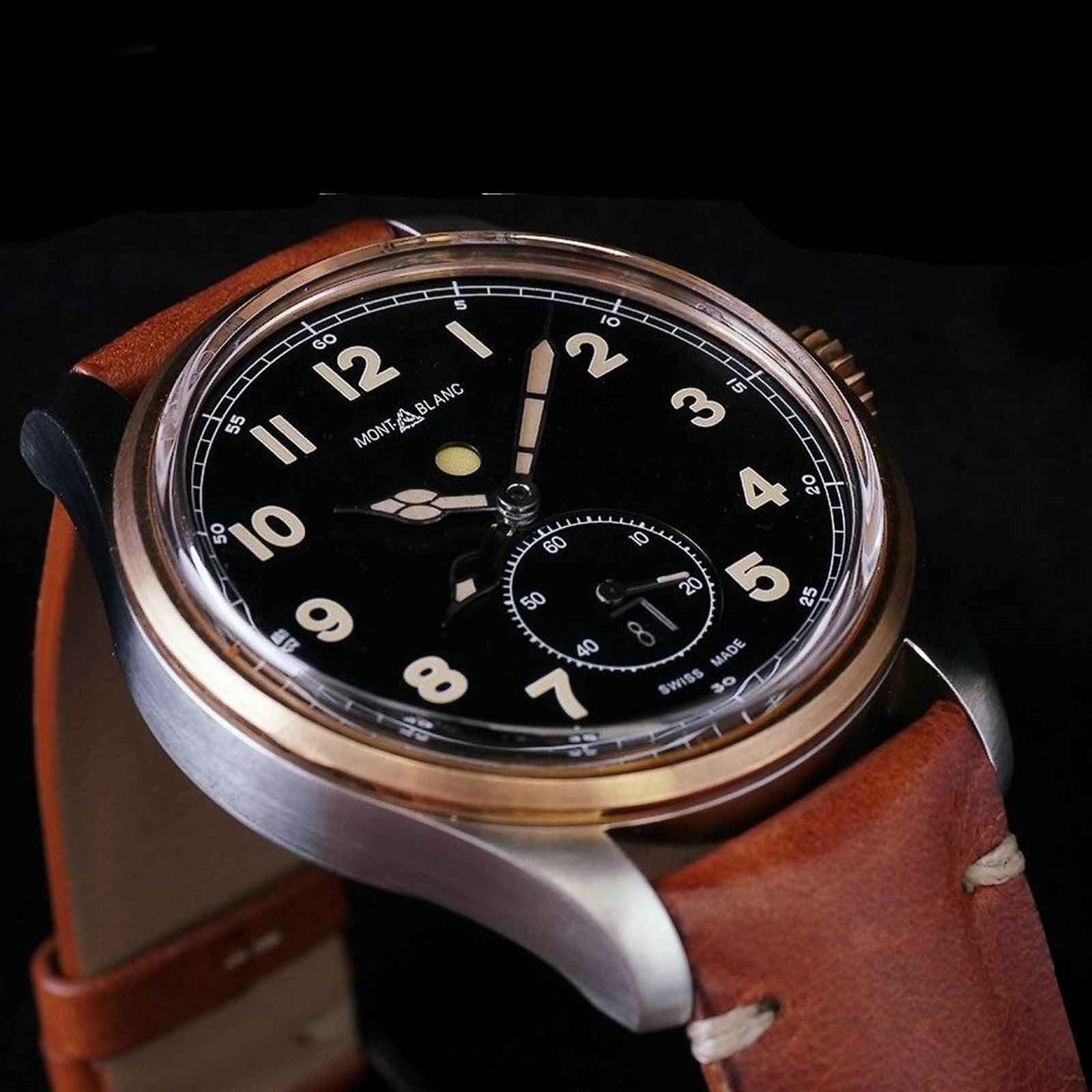 Orologio Montblanc 1858 con quadrante nero, cinturino marrone e corona in bronzo